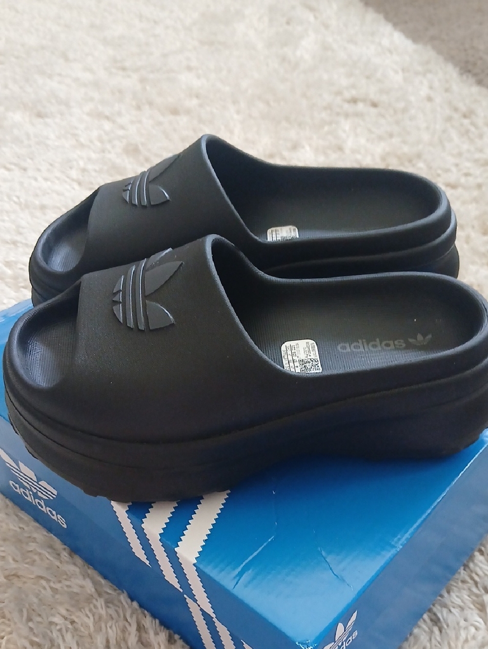 Adidas Clogs - Picture 2 of 6